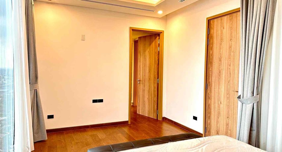À louer 3 chambres condo à Huai Khwang, Bangkok