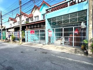 For sale 2 bedrooms townhouse in Don Mueang, Bangkok
