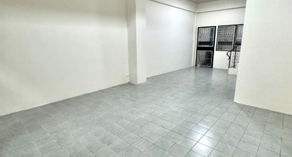 For sale 2 bedrooms townhouse in Don Mueang, Bangkok