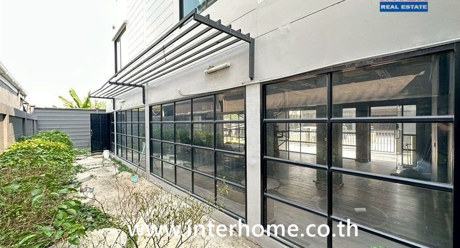 Local comercial en venta de 4 habitaciones en Pak Kret, Nonthaburi