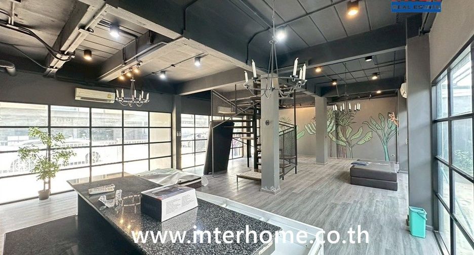 Local comercial en venta de 4 habitaciones en Pak Kret, Nonthaburi