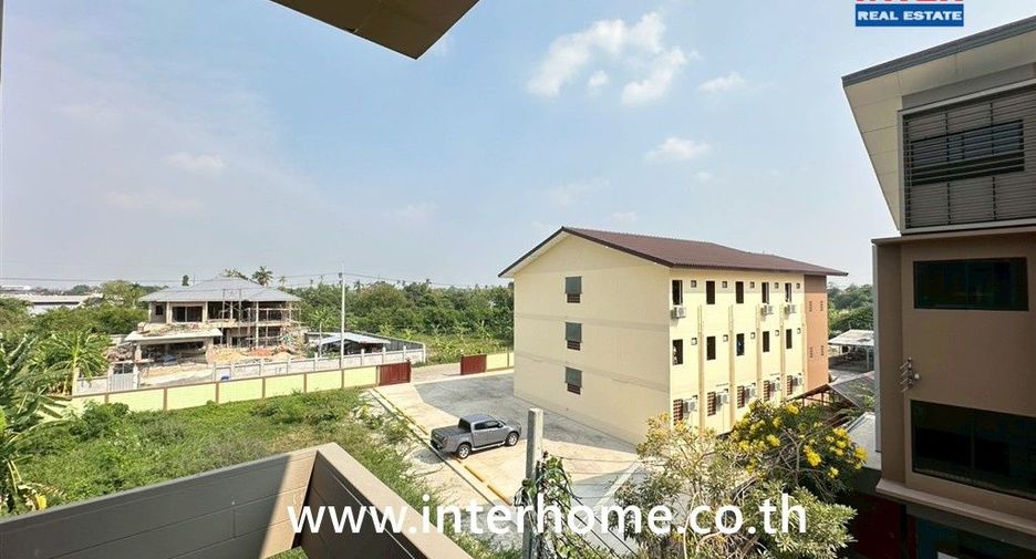 Local comercial en venta de 4 habitaciones en Pak Kret, Nonthaburi