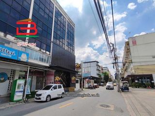 Gewerbefläche zum Kauf in Lat Phrao, Bangkok