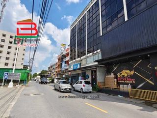 Gewerbefläche zum Kauf in Lat Phrao, Bangkok