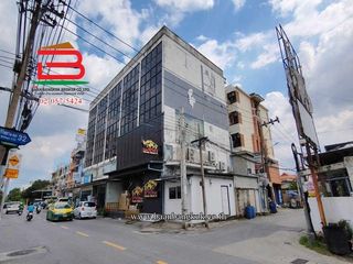 Gewerbefläche zum Kauf in Lat Phrao, Bangkok