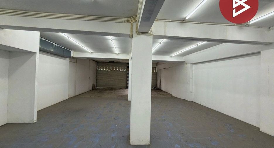For sale 3 bedrooms retail Space in Photharam, Ratchaburi
