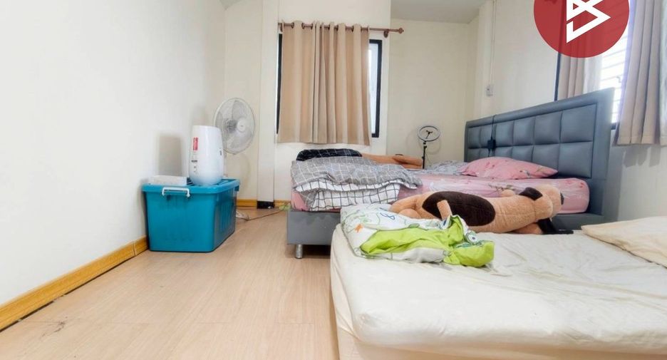 For sale 4 bedrooms house in Ban Bueng, Chonburi