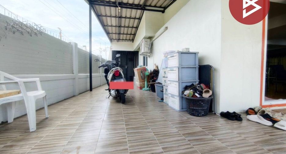 For sale 4 bedrooms house in Ban Bueng, Chonburi