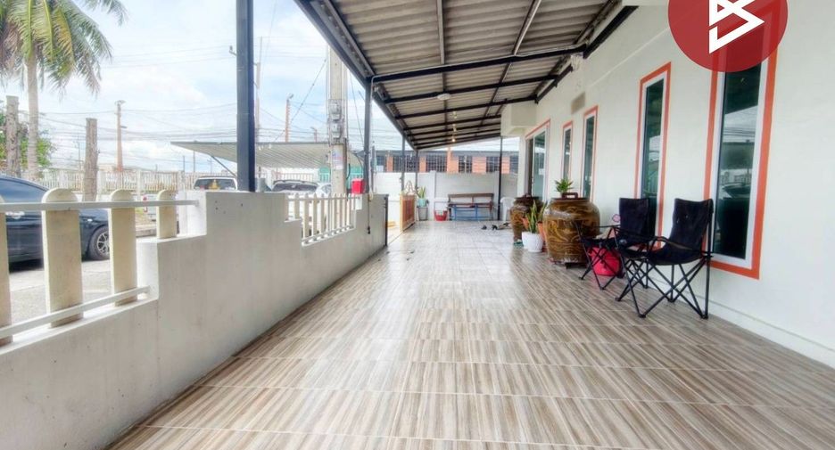 For sale 4 bedrooms house in Ban Bueng, Chonburi