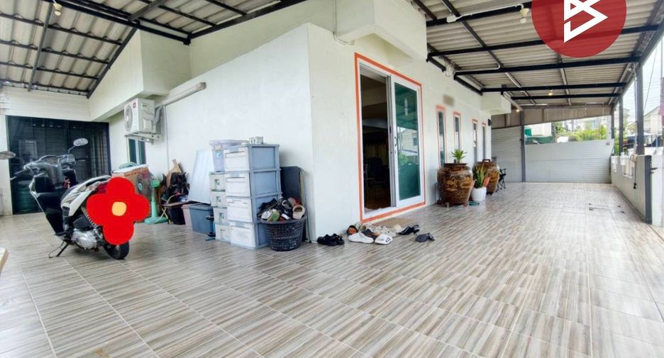 For sale 4 bedrooms house in Ban Bueng, Chonburi