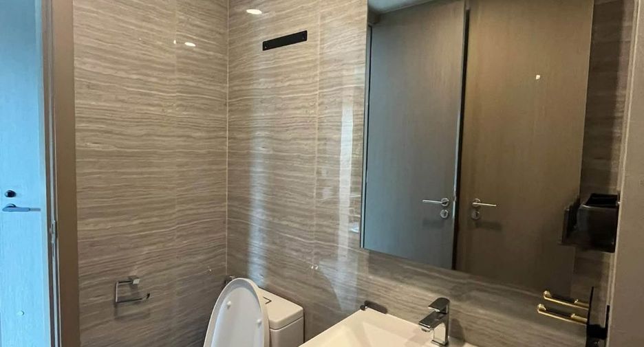 For rent 1 bed condo in Phaya Thai, Bangkok