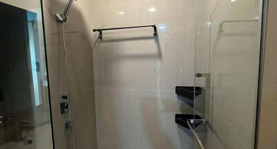 For rent 1 bed condo in Phaya Thai, Bangkok