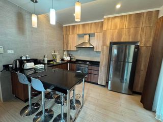 For rent 4 bedrooms house in Din Daeng, Bangkok