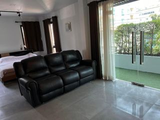 For rent 4 bedrooms house in Din Daeng, Bangkok