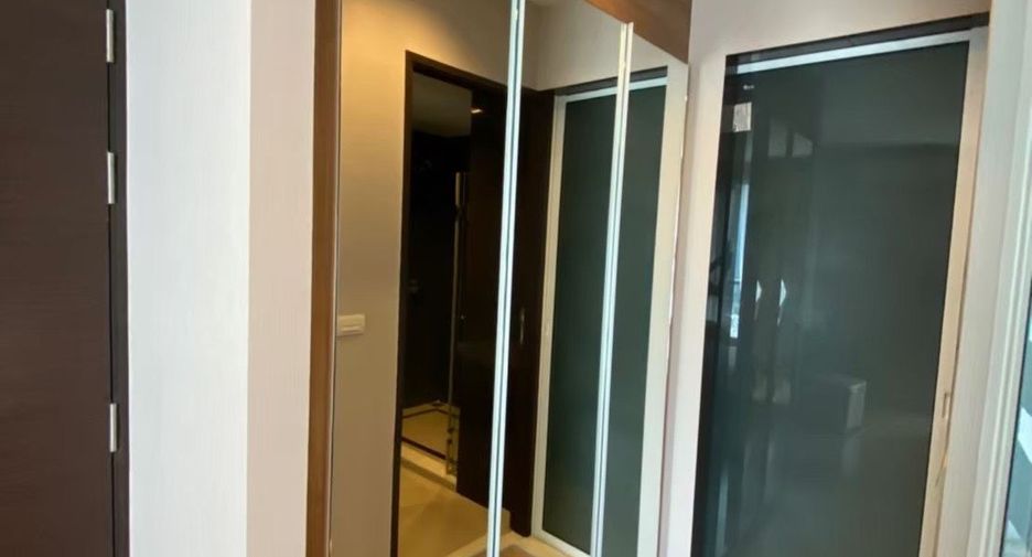 For sale 1 bed condo in Sathon, Bangkok
