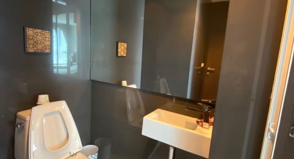 For sale 1 bed condo in Sathon, Bangkok