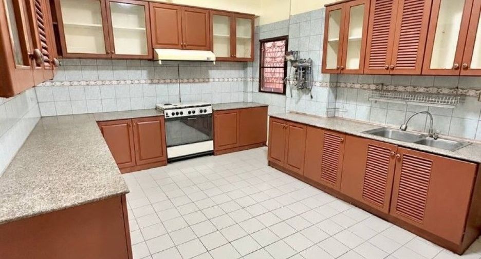 Haus zum Kauf mit 4 Zimmer in Bang Phli, Samut Prakan