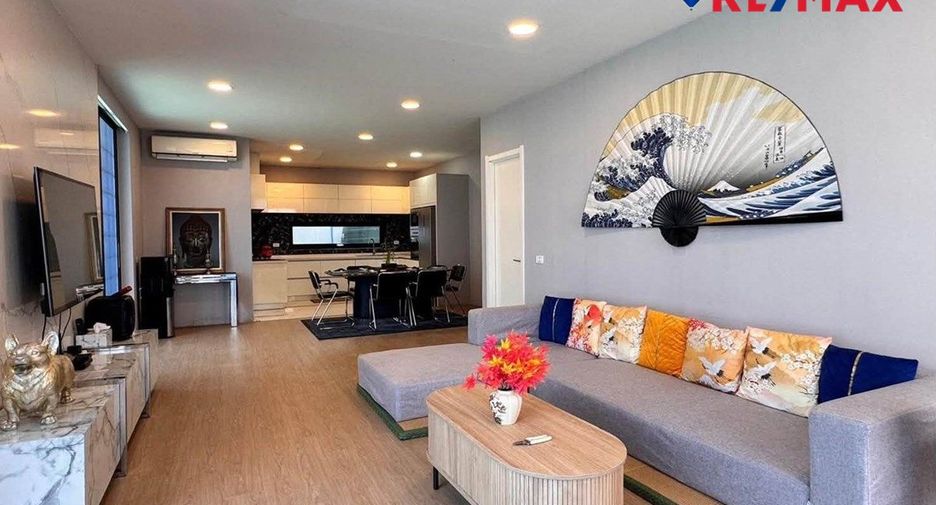 For sale 4 bedrooms house in Bang Lamung, Chonburi
