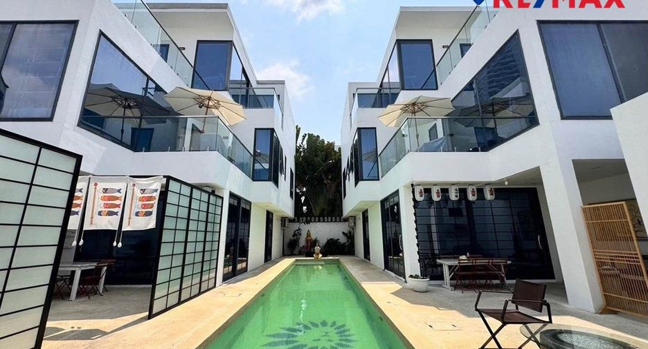 For sale 4 bedrooms house in Bang Lamung, Chonburi