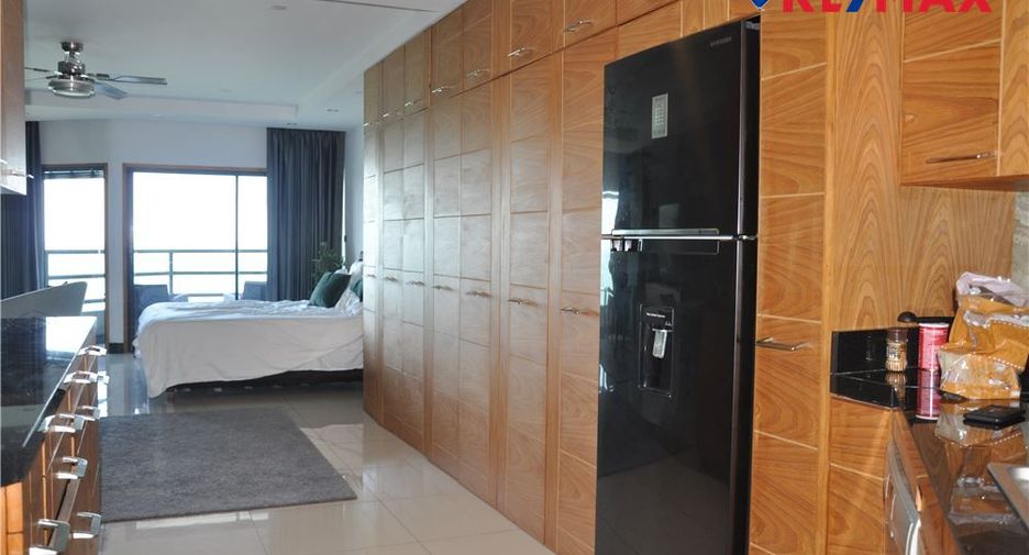 For sale 1 bed condo in Mueang Chon Buri, Chonburi
