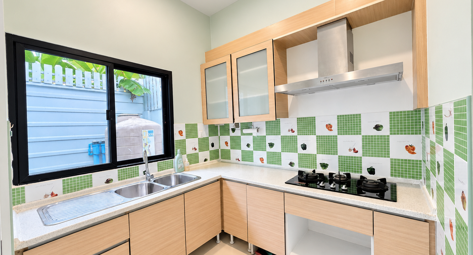For sale 3 bedrooms townhouse in Bueng Kum, Bangkok