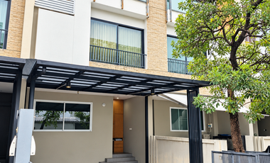 For sale 3 bedrooms townhouse in Bueng Kum, Bangkok