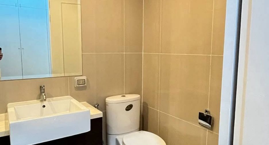 For rent 1 bed condo in Watthana, Bangkok
