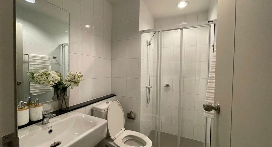 For rent and for sale 1 bed condo in Mueang Samut Prakan, Samut Prakan