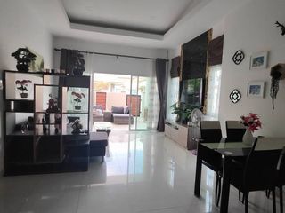 À louer 3 chambres maison à Bang Lamung, Chonburi