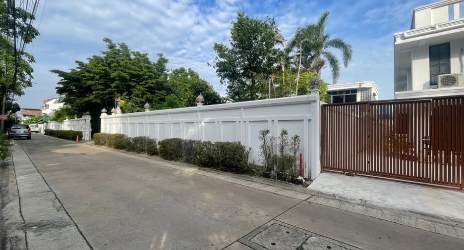 Grundstück zum Kauf in Mueang Samut Prakan, Samut Prakan