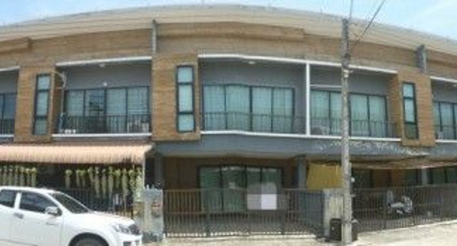 Reihenhaus zum Kauf mit 1 Zimmer in Phrom Khiri, Nakhon Si Thammarat