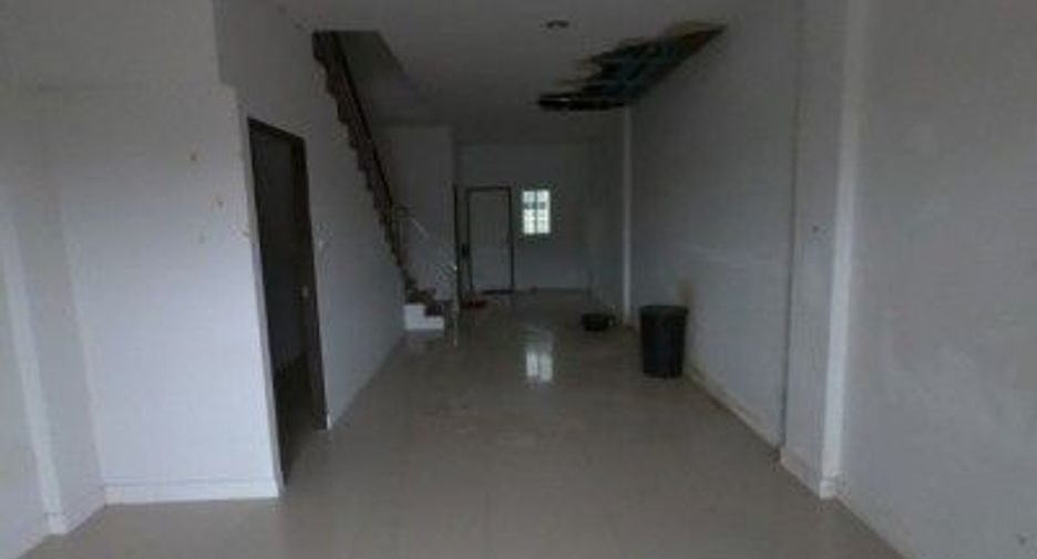 Reihenhaus zum Kauf mit 1 Zimmer in Ban Khai, Rayong