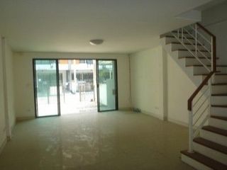 For sale 1 bed townhouse in Ban Bueng, Chonburi