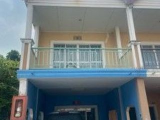 For sale 1 bed townhouse in Ban Bueng, Chonburi