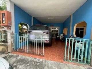 For sale 1 bed townhouse in Ban Bueng, Chonburi