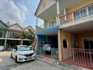 For sale 1 bed townhouse in Ban Bueng, Chonburi