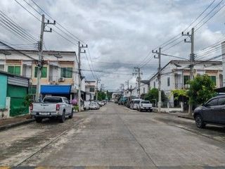 For sale 1 bed townhouse in Ban Bueng, Chonburi