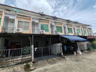 For sale 1 bed townhouse in Ban Bueng, Chonburi