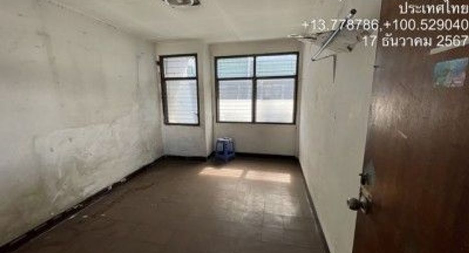 出售 4 卧室 联排别墅 在 Dusit, 曼谷