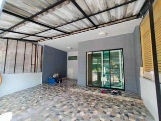 Продажа 1 кровать таунхаус в Пращет, Бангкок
