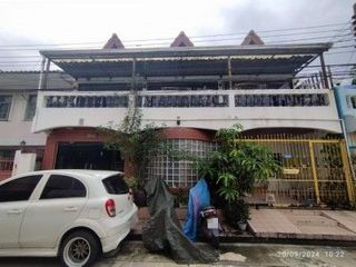 For sale 1 bed townhouse in Huai Khwang, Bangkok