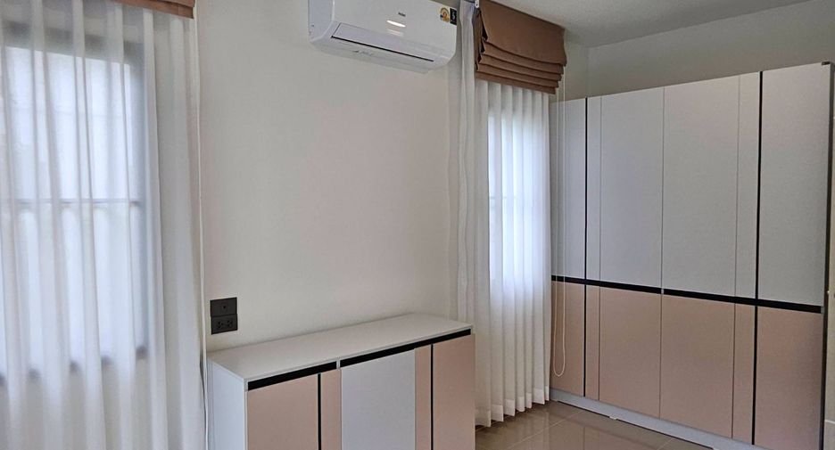 For rent 4 bedrooms house in Si Racha, Chonburi