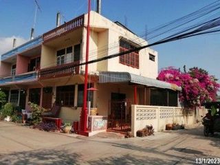 À vendre 1 chambre maison de ville à Mueang Samut Songkhram, Samut Songkhram