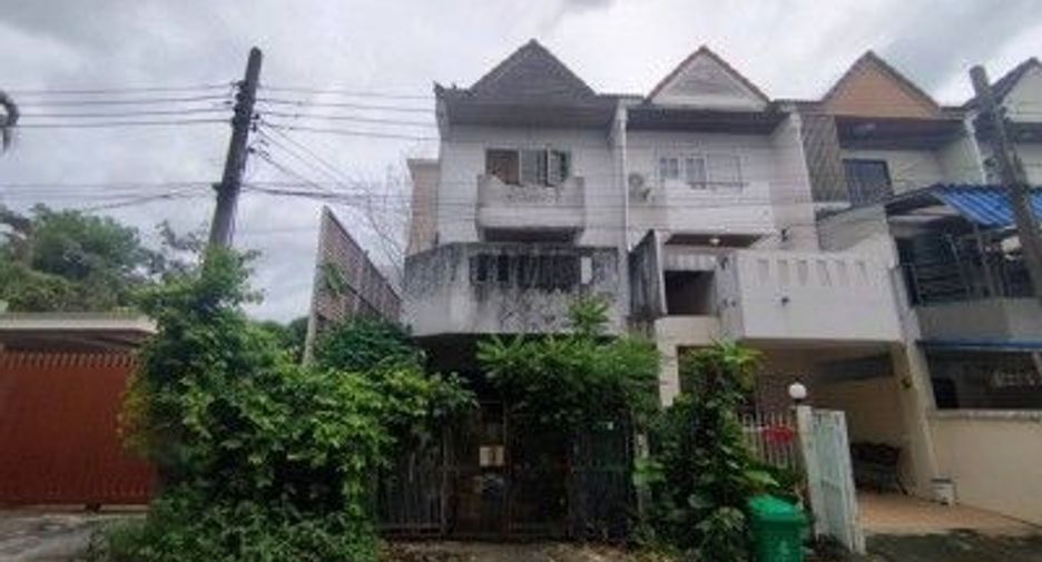 À vendre 1 chambre maison de ville à Suan Luang, Bangkok