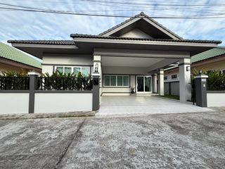 À louer et à vendre 3 chambres maison à Bang Lamung, Chonburi