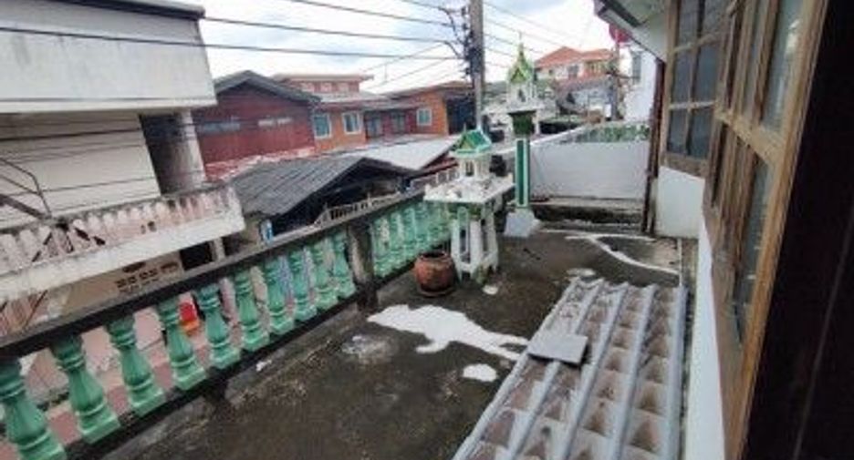 For sale 1 bed townhouse in Lat Krabang, Bangkok
