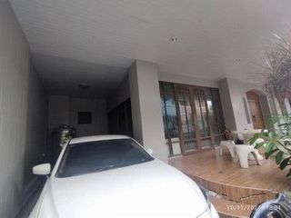 Casa adosada en venta de 1 habitaciones en Bang Khun Thian, Bangkok