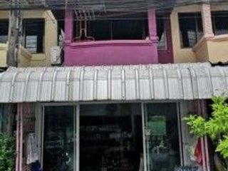 出售 1 卧室 联排别墅 在 Bang Khen, 曼谷