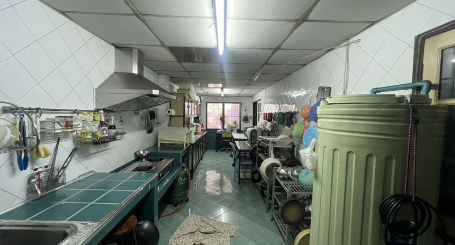 Gewerbefläche zum Kauf in Bang Sue, Bangkok