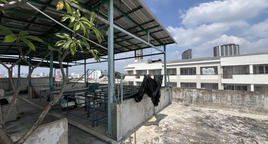 Gewerbefläche zum Kauf in Bang Sue, Bangkok